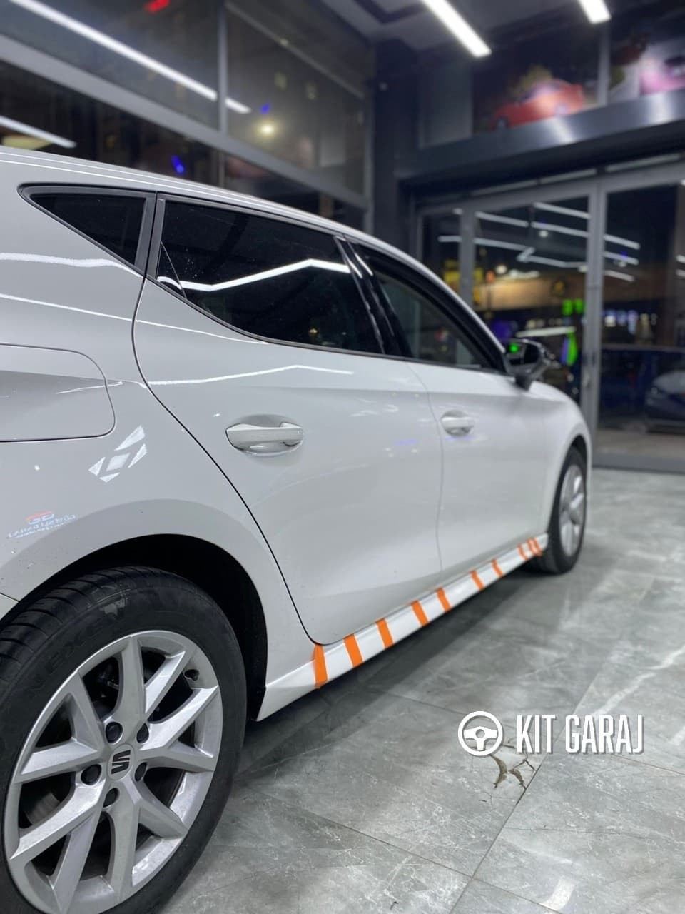 Seat Leon Mk4 2021-2025 Aero Marşpiyel (Plastik) Boyasız
