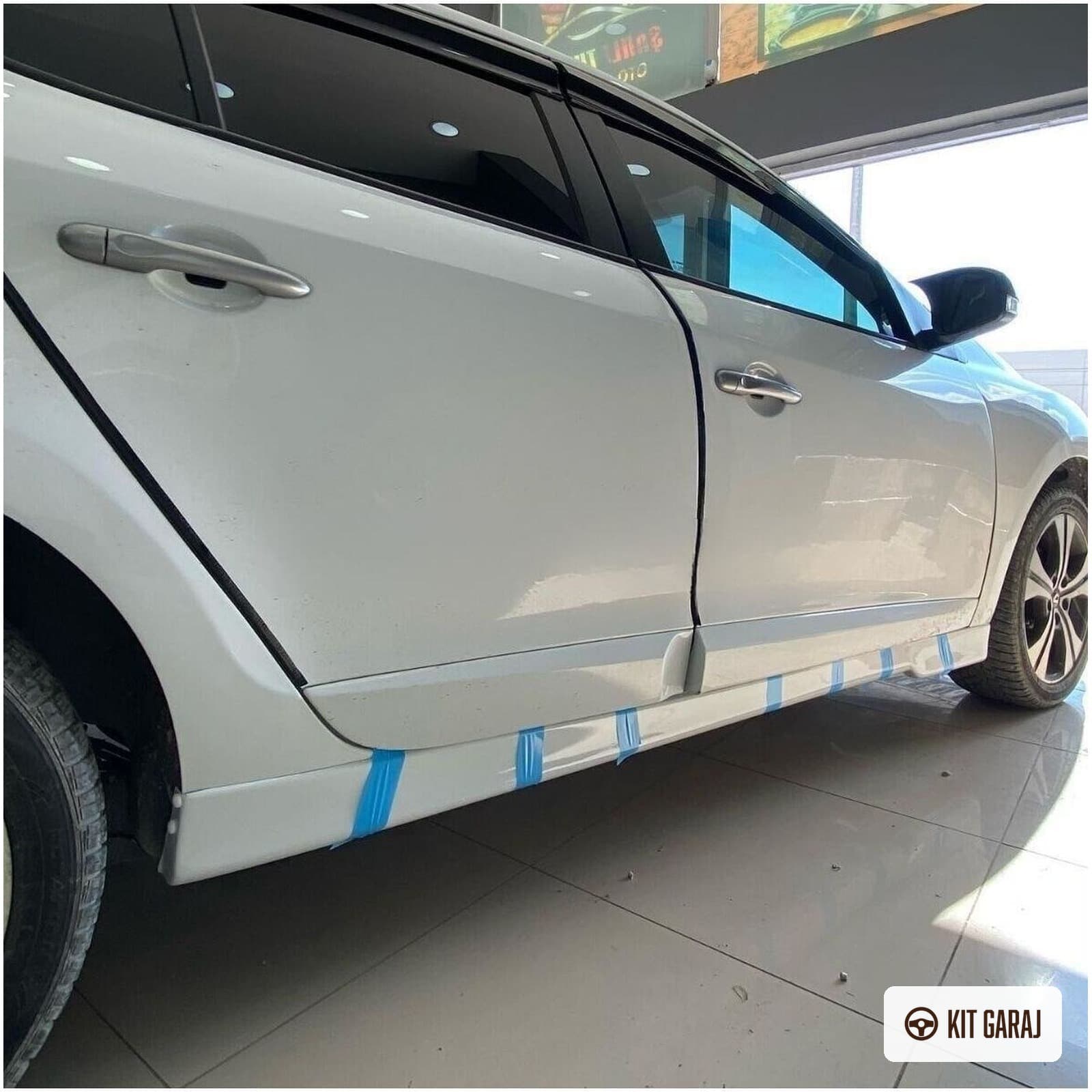Renault Megane 3 4 Kapı Body Kit Seti Plastik (3/6)