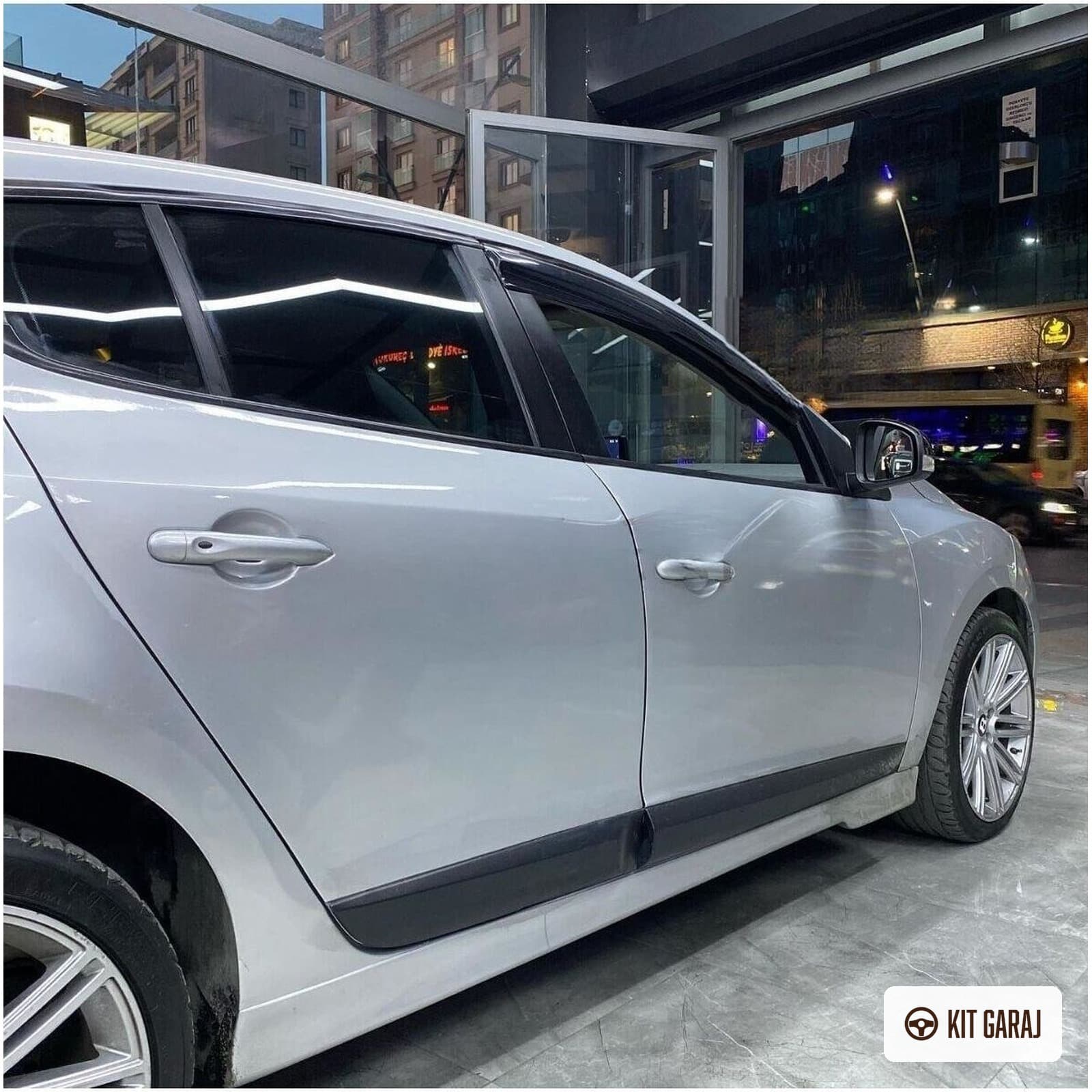 Renault Megane 3 4 Kapı Body Kit Seti Plastik (4/6)