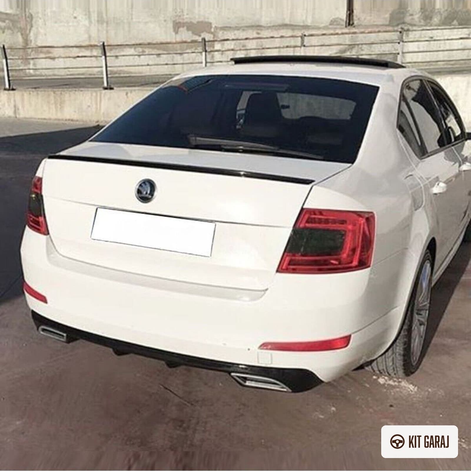 Skoda Octavia Body Kit (Plastik) Boyasız (5/6)