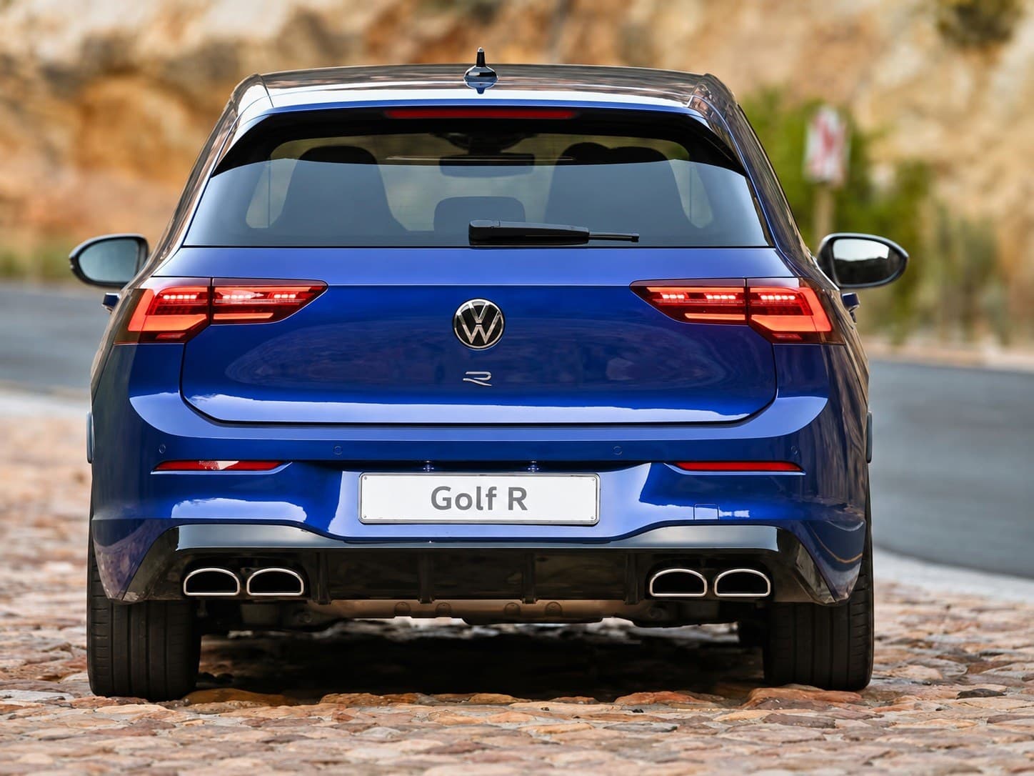 Volkswagen Golf 8 R Çiftli Paslanmaz Egzoz Ucu (2/2)
