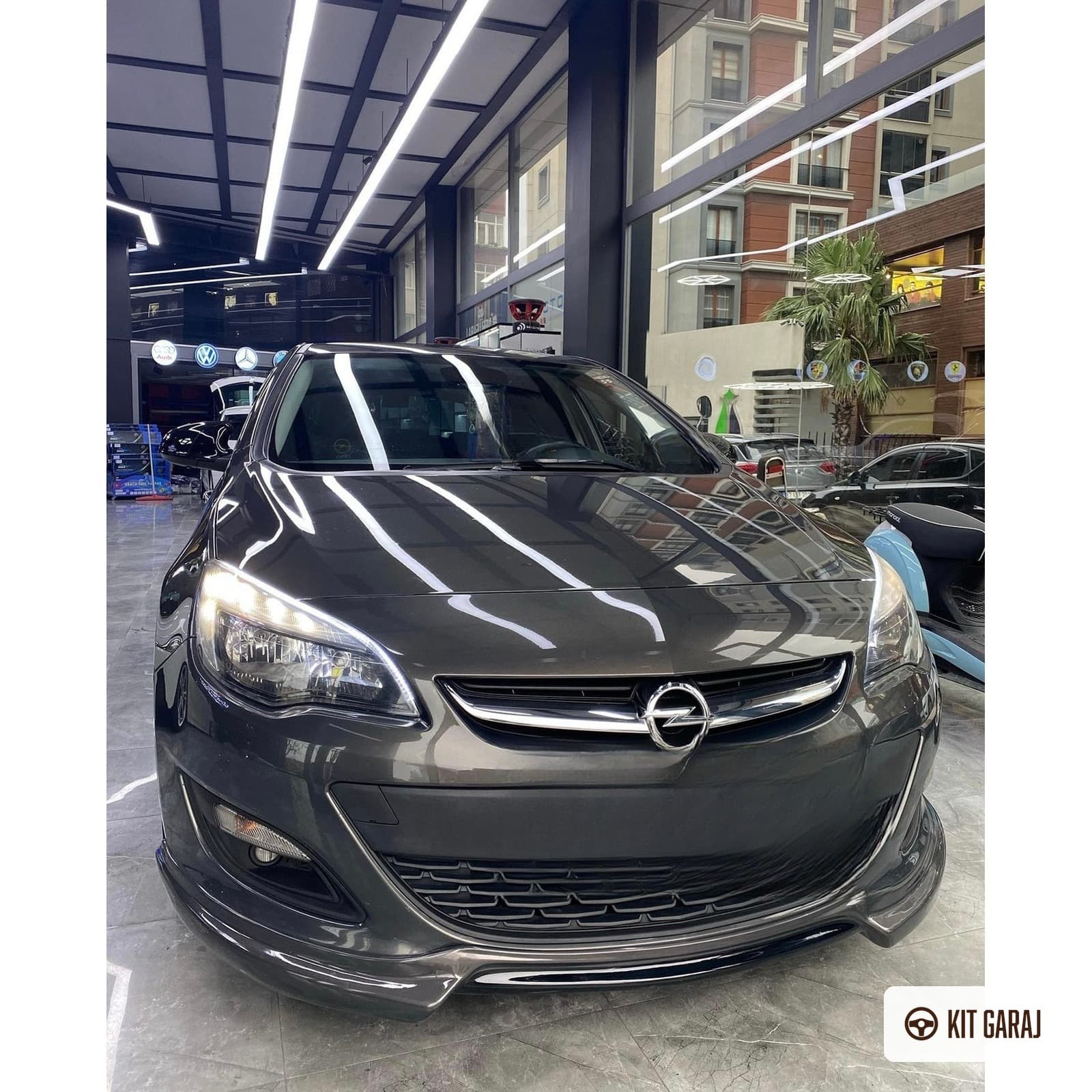 Opel Astra Makyajlı Body Kit (Plastik) Boyasız