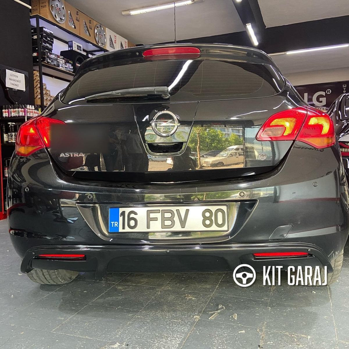 Opel Astra J Hb Irmscher Difüzör (Plastik)