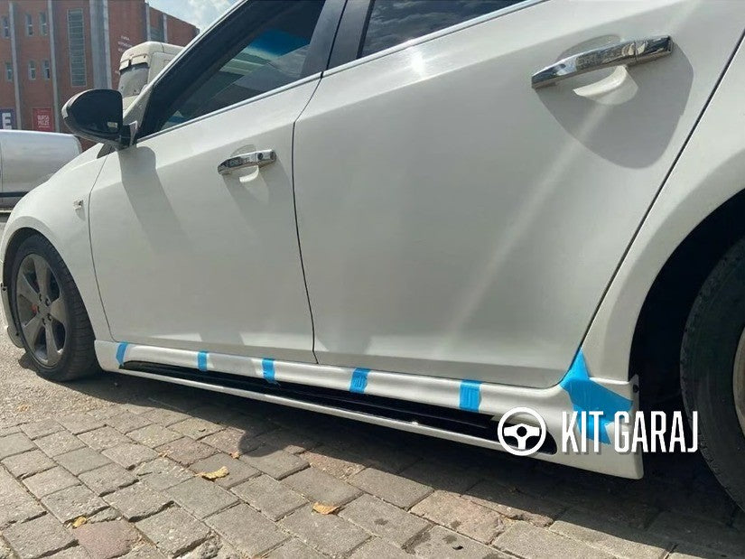 Chevrolet Cruze 2008-2014 Uyumlu Boyasız Sağ-sol Rieger Marşpiyel Plastik