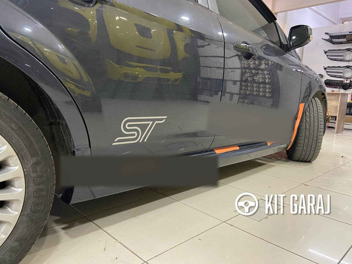 Ford Focus 2 - 2.5 Yan Marşpiyel (Plastik)