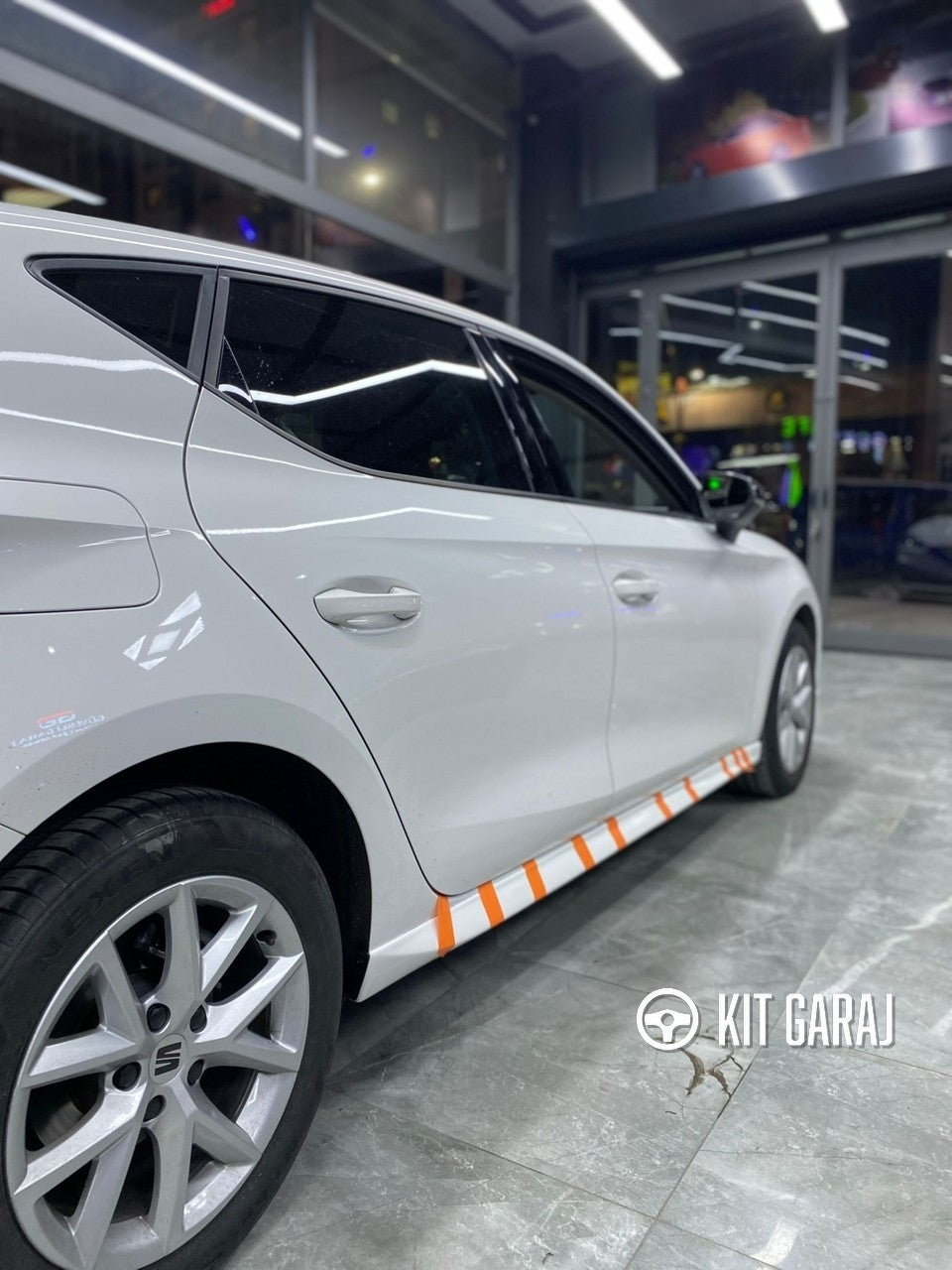 Seat Leon Mk4 2021-2025 Boyasız Plastik Sağ-Sol Aero Marşpiyel Boyasız