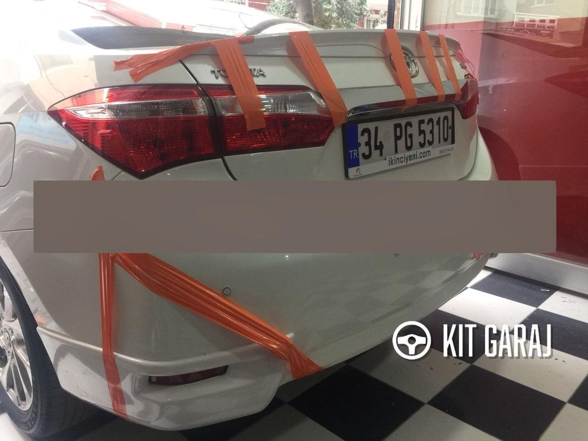 Toyota Corolla Toyota Corolla Arka Flap + Orta Difüzör (Plastik)