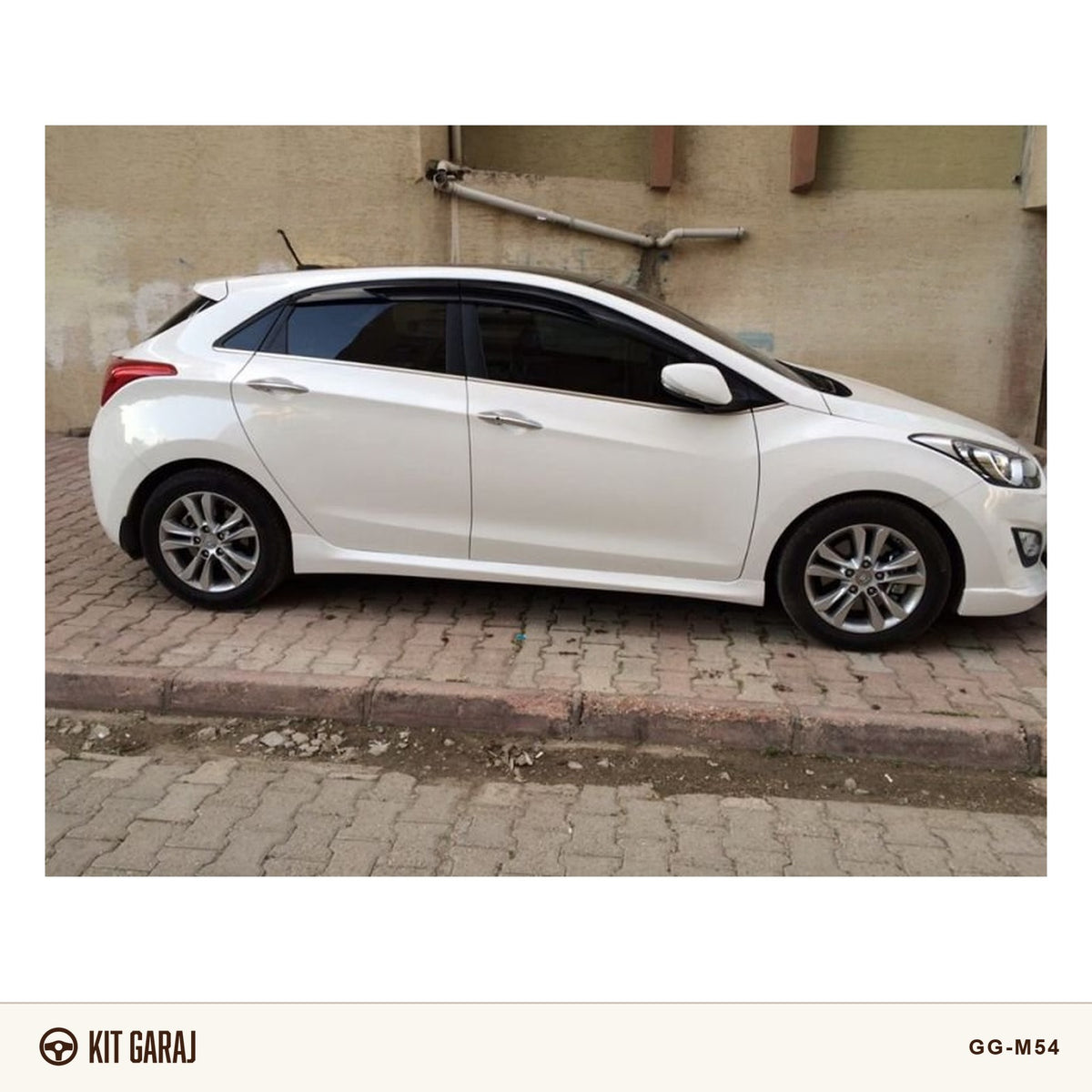 Hyundai i30 Yan Marşpiyel (Plastik) Boyasız