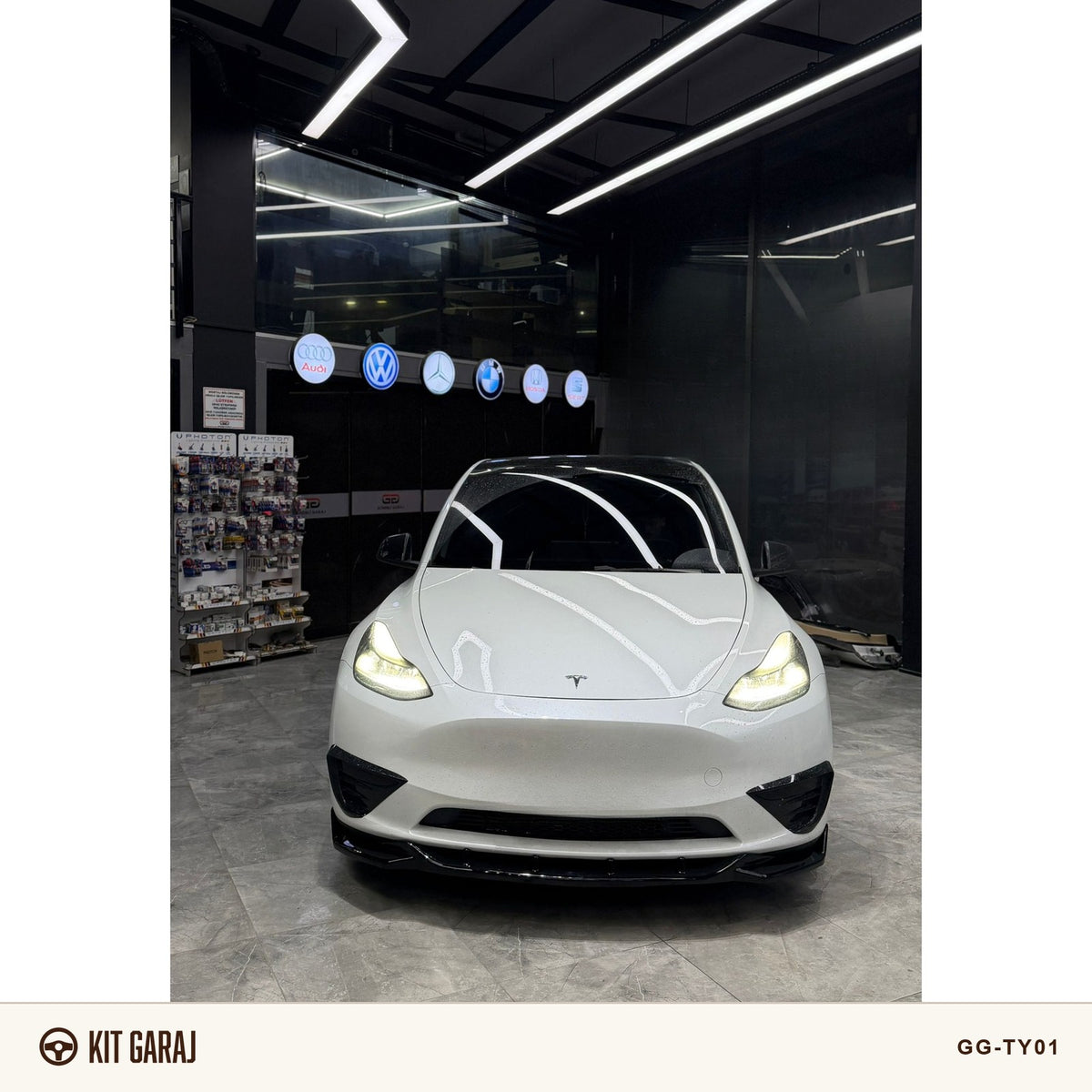 Tesla Model Y Parlak Siyah Ön Lip (Plastik) Boyalı
