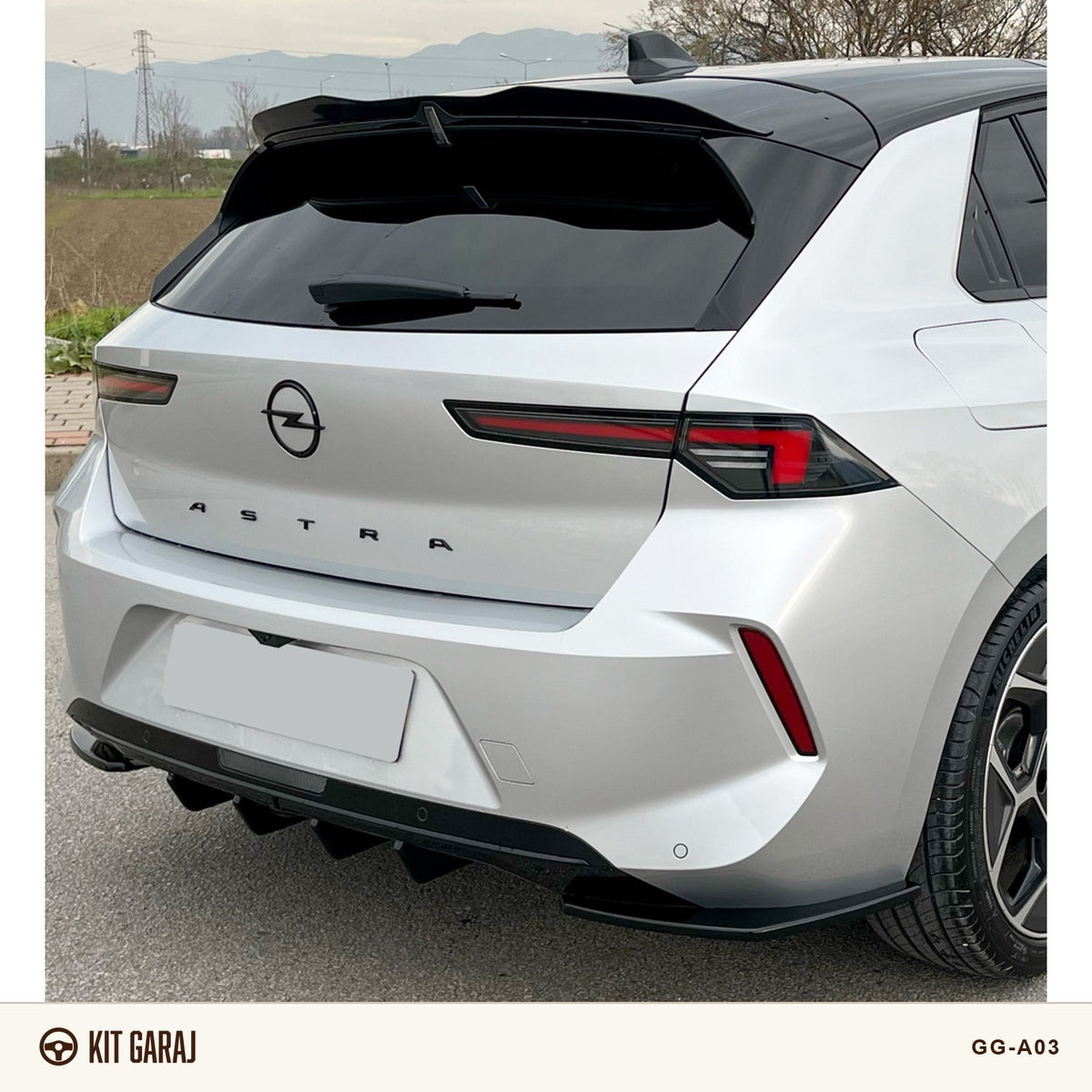 Opel Astra Piano Black Difüzör (Plastik) Boyalı