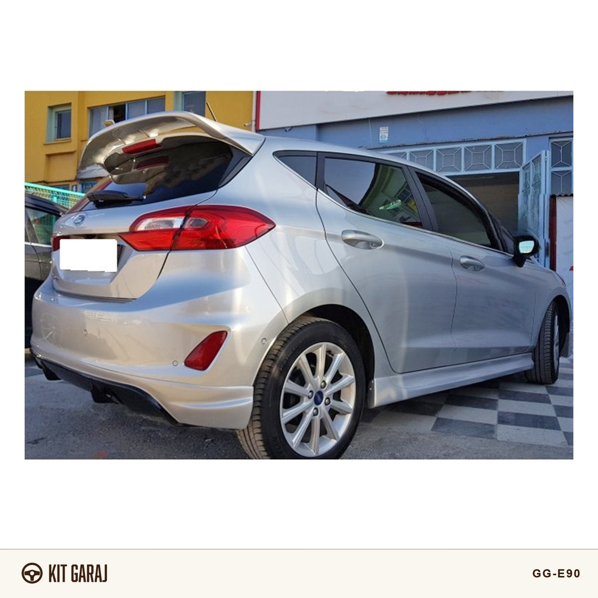 Ford Fiesta Makyajlı 2018 Piano Black Difüzör (Plastik) Boyalı
