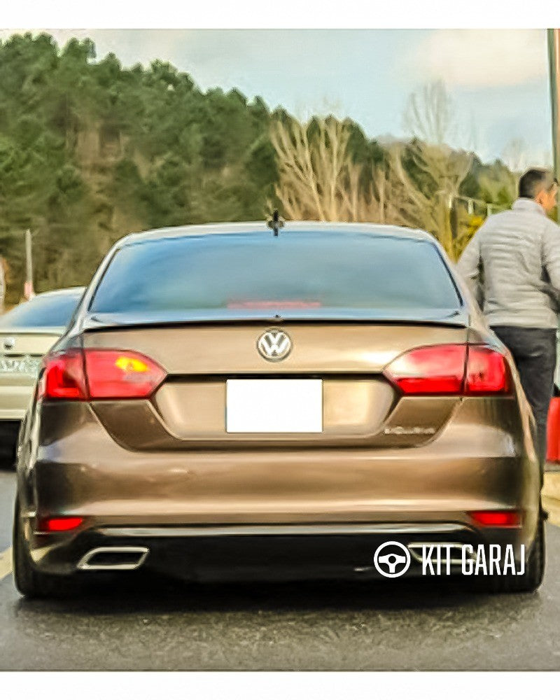 Volkswagen Jetta Makyajsız Egzoz Görünüm Difüzör (Plastik)