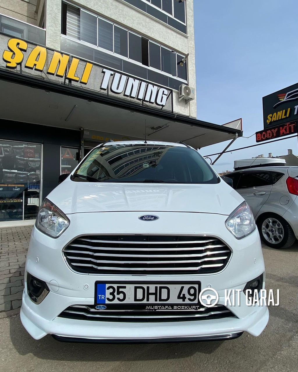Ford Tourneo Courier 2018-2023 Makyajlı Kasa Uyumlu Boyasız Plastik Servis Model Ön Ek