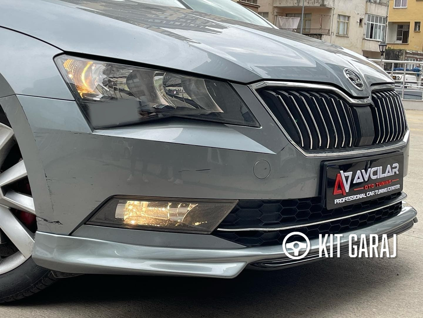Skoda Superb 2018+ Ön Ek (Plastik)