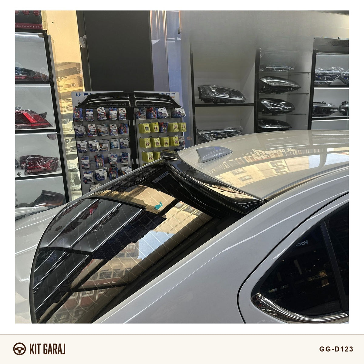 Honda City 2022 Piano Black Cam Üstü Spoiler (Plastik) Boyalı