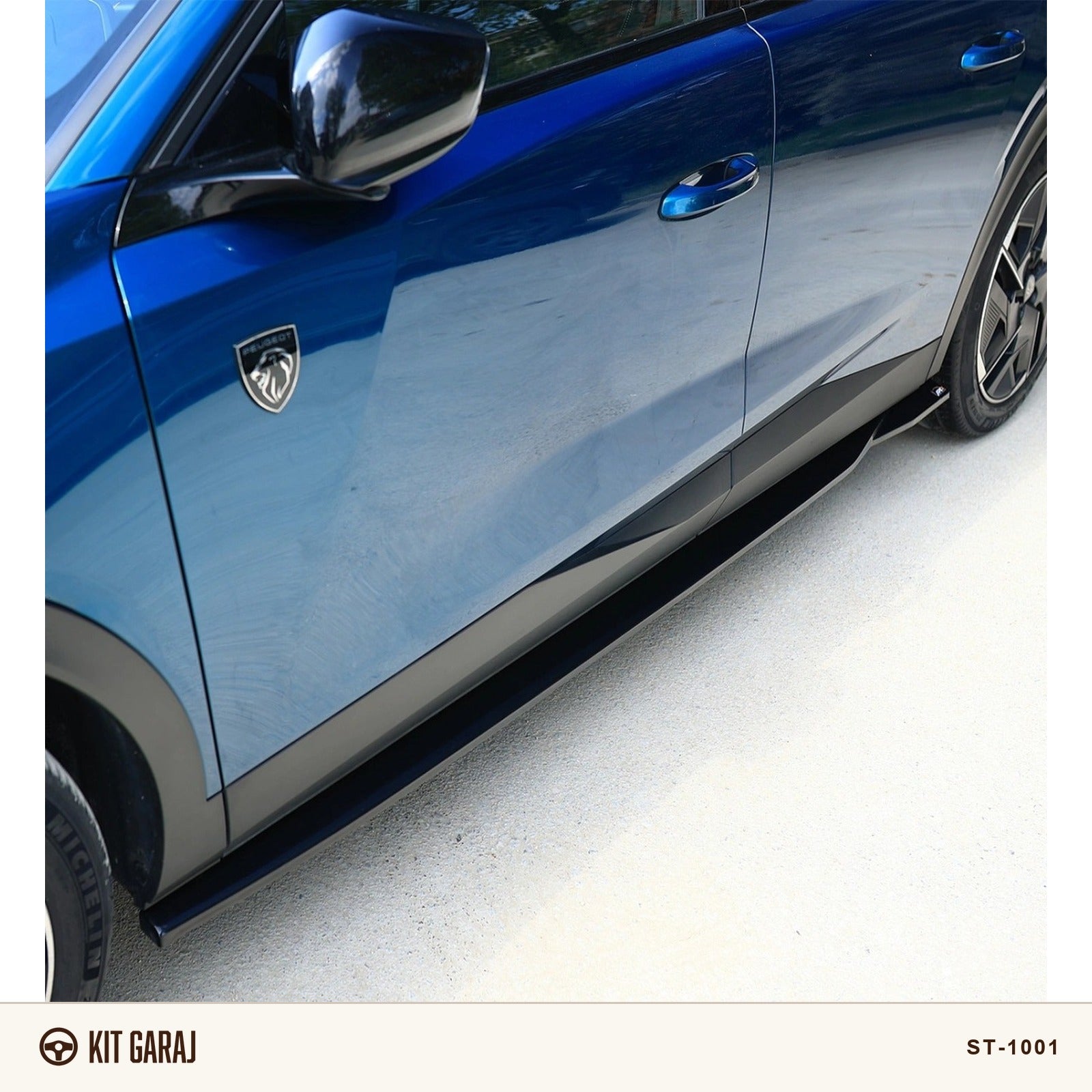 Peugeot 408 Parlak Siyah Yan Marşpiyel (Plastik) Boyalı