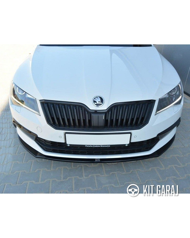 Skoda Superb 2015-2018 Makyajsız B8 Parlak Siyah Ön Lip (Plastik) Boyalı