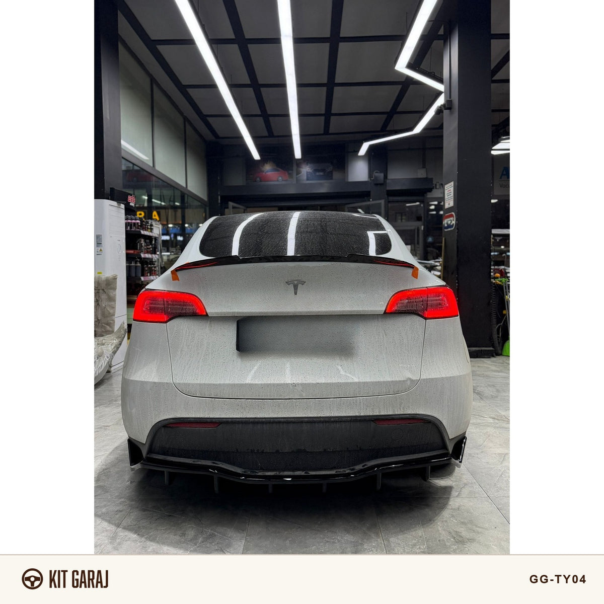 Tesla Model Y Spoiler (Plastik) (Parlak Siyah Boyalı)