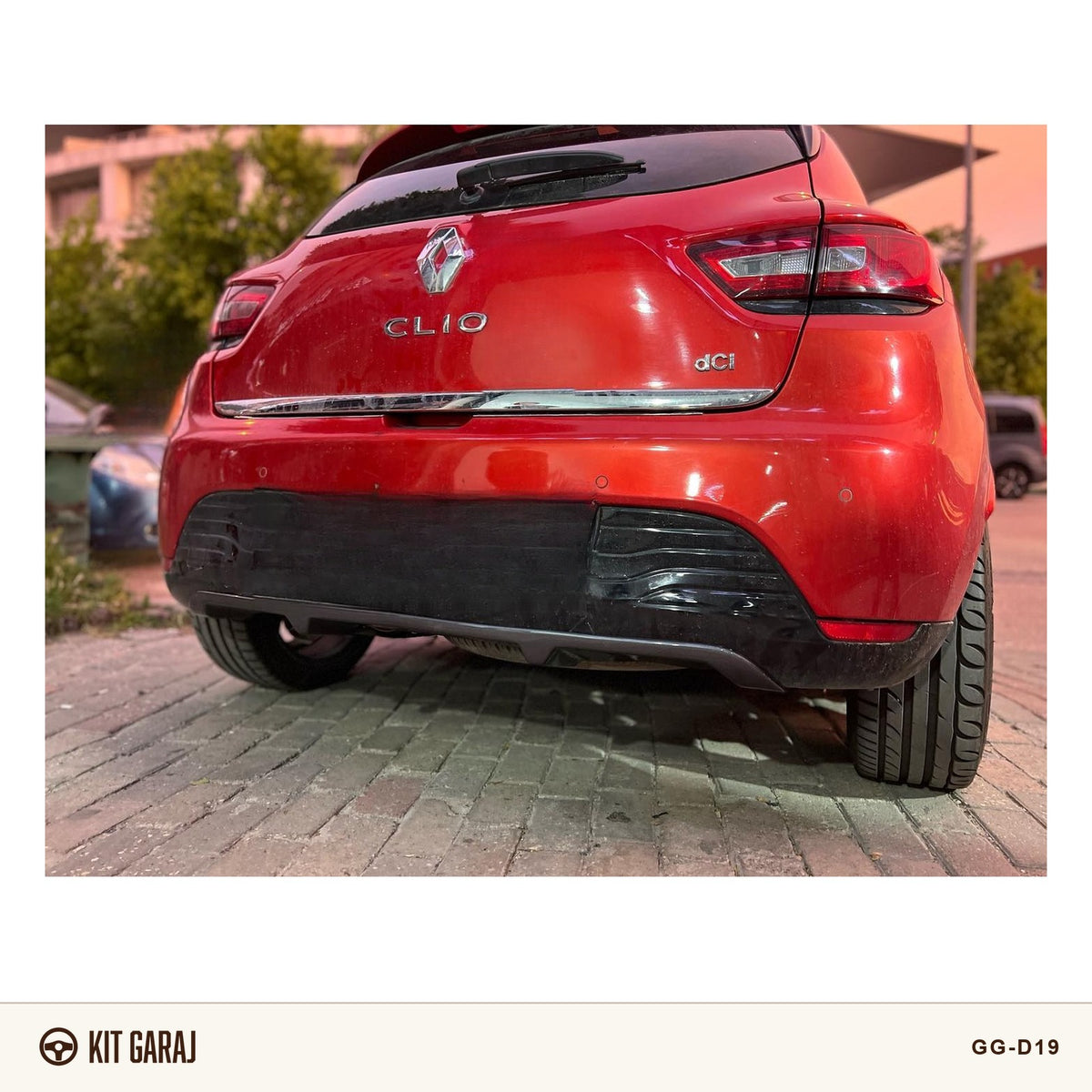 Renault Clio Piano Black Difüzör (Plastik) Boyalı