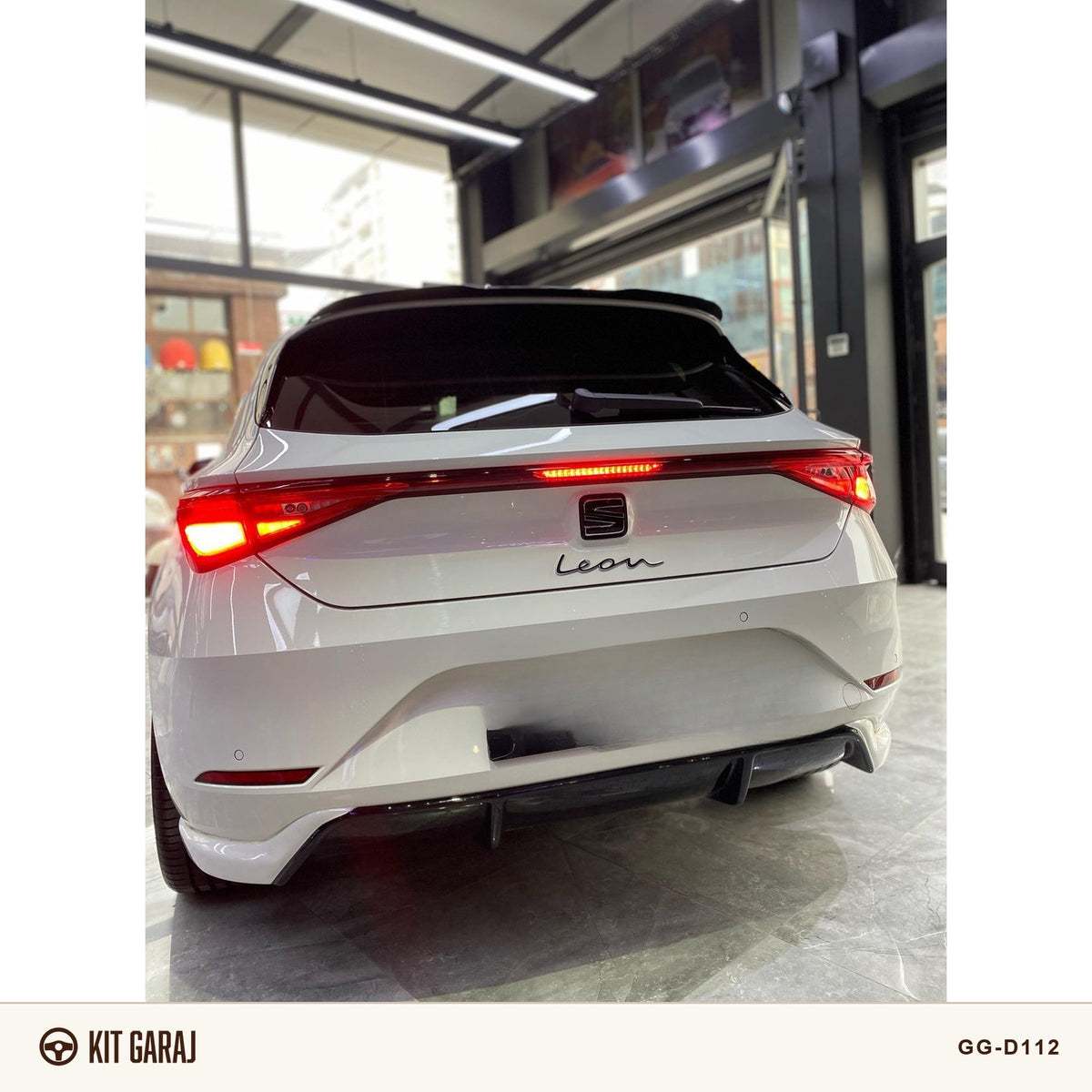 Seat Leon Mk4 2020+ Piano Black Difüzör (Plastik) Boyalı