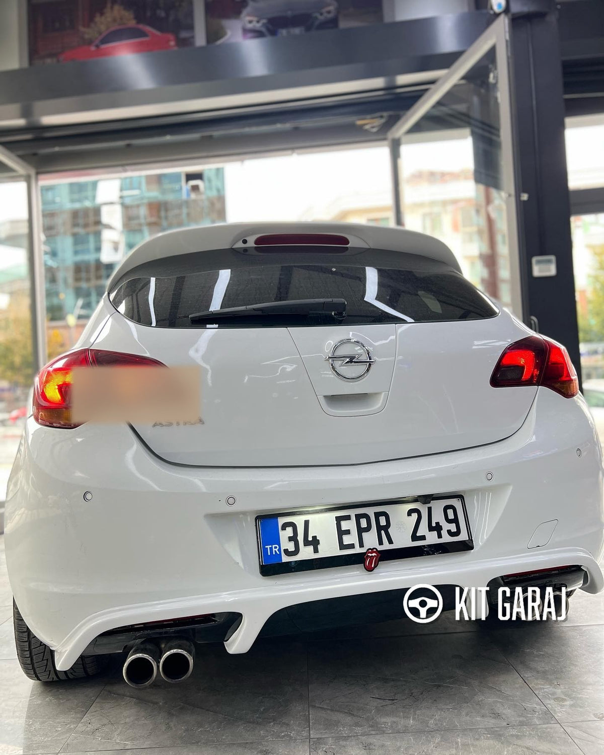 Opel Astra J Hb Irmscher Difüzör (Plastik)