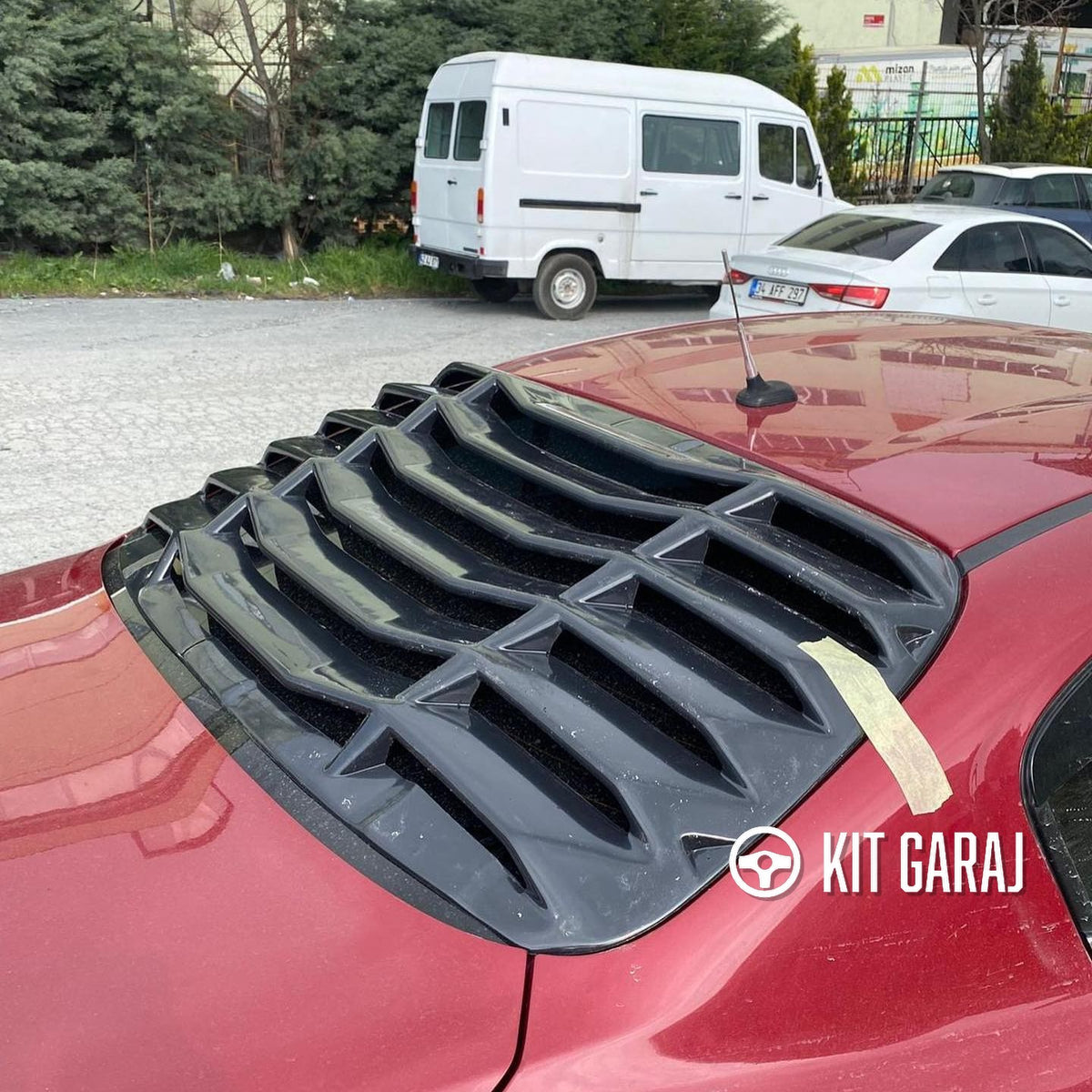 Fiat Egea Sedan 2015-2025 Uyumlu Parlak Siyah Plastik Arka Cam Vizörü