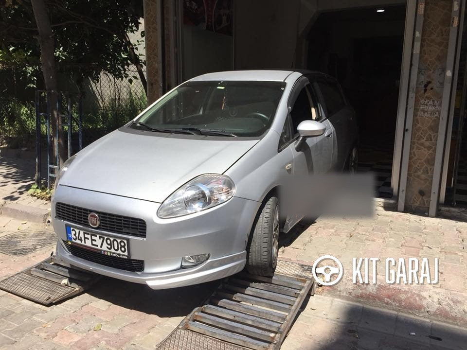 Punto Evo R Ön Ek (plastik)
