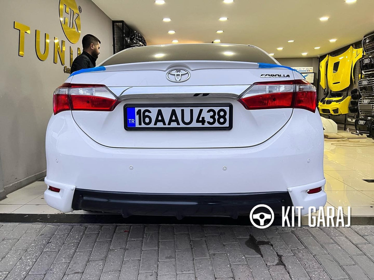 Toyota Corolla Toyota Corolla Arka Flap + Orta Difüzör (Plastik)