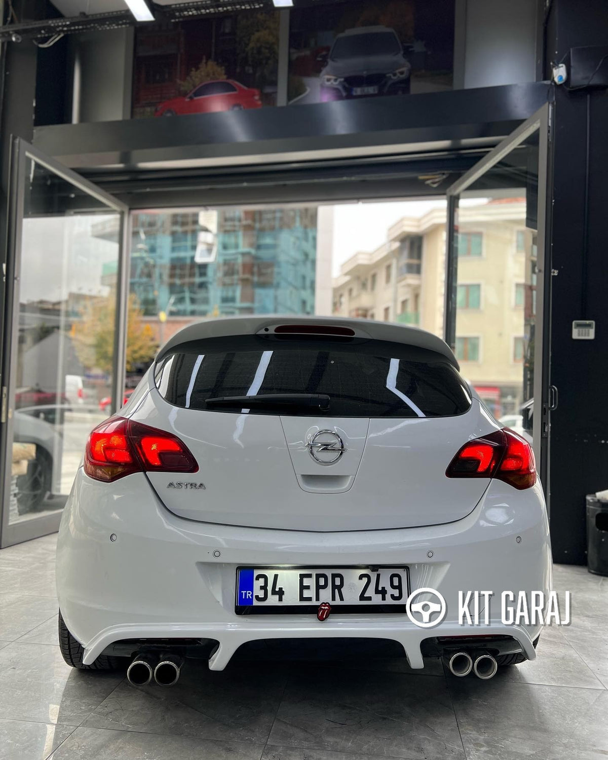 Opel Astra J Hb Irmscher Difüzör (Plastik)