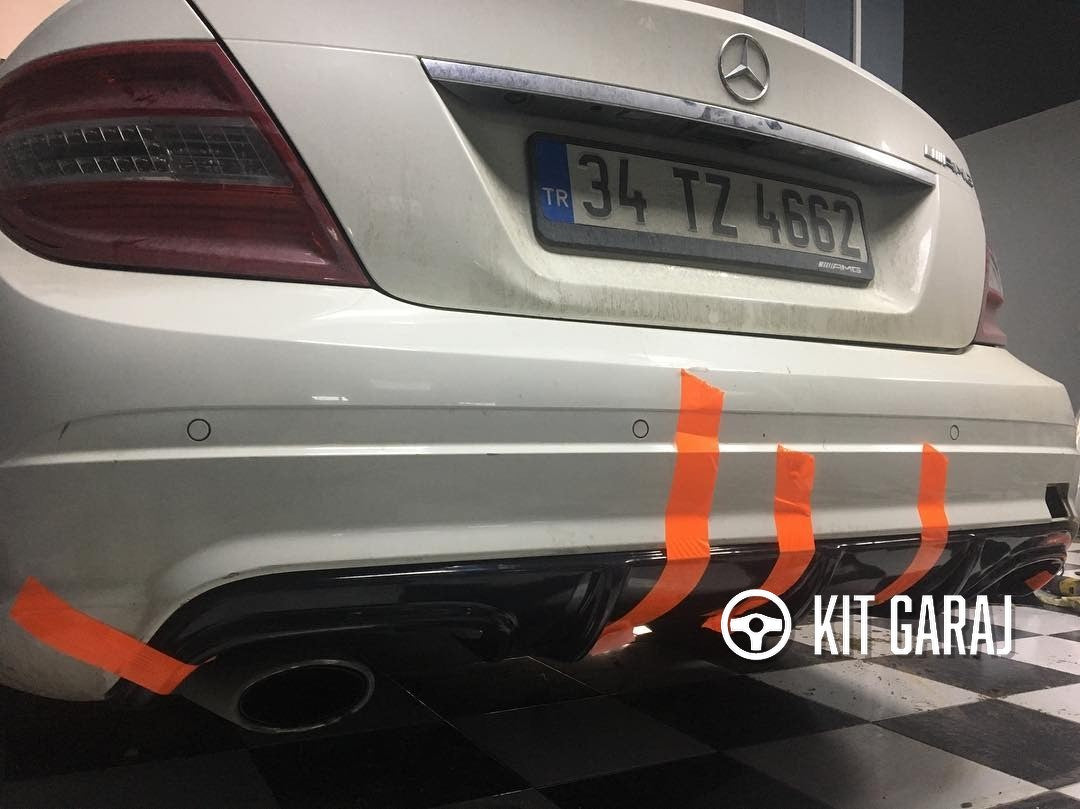 Mercedes-Benz W204 C180 Uyumlu Makyajsız Difüzör Plastik