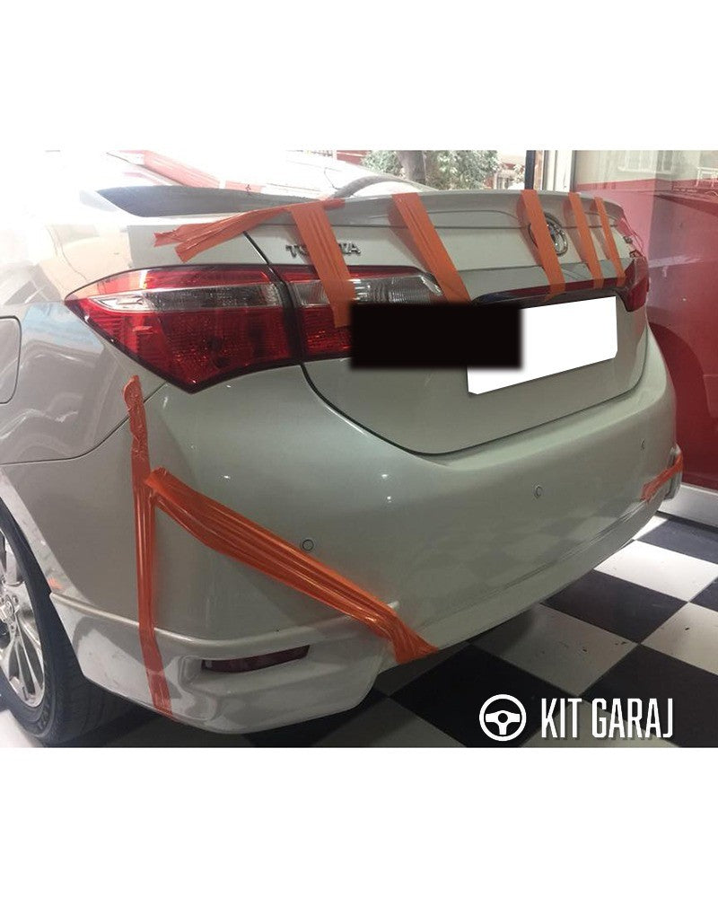 Toyota Corolla Toyota Corolla Arka Flap + Orta Difüzör (Plastik)