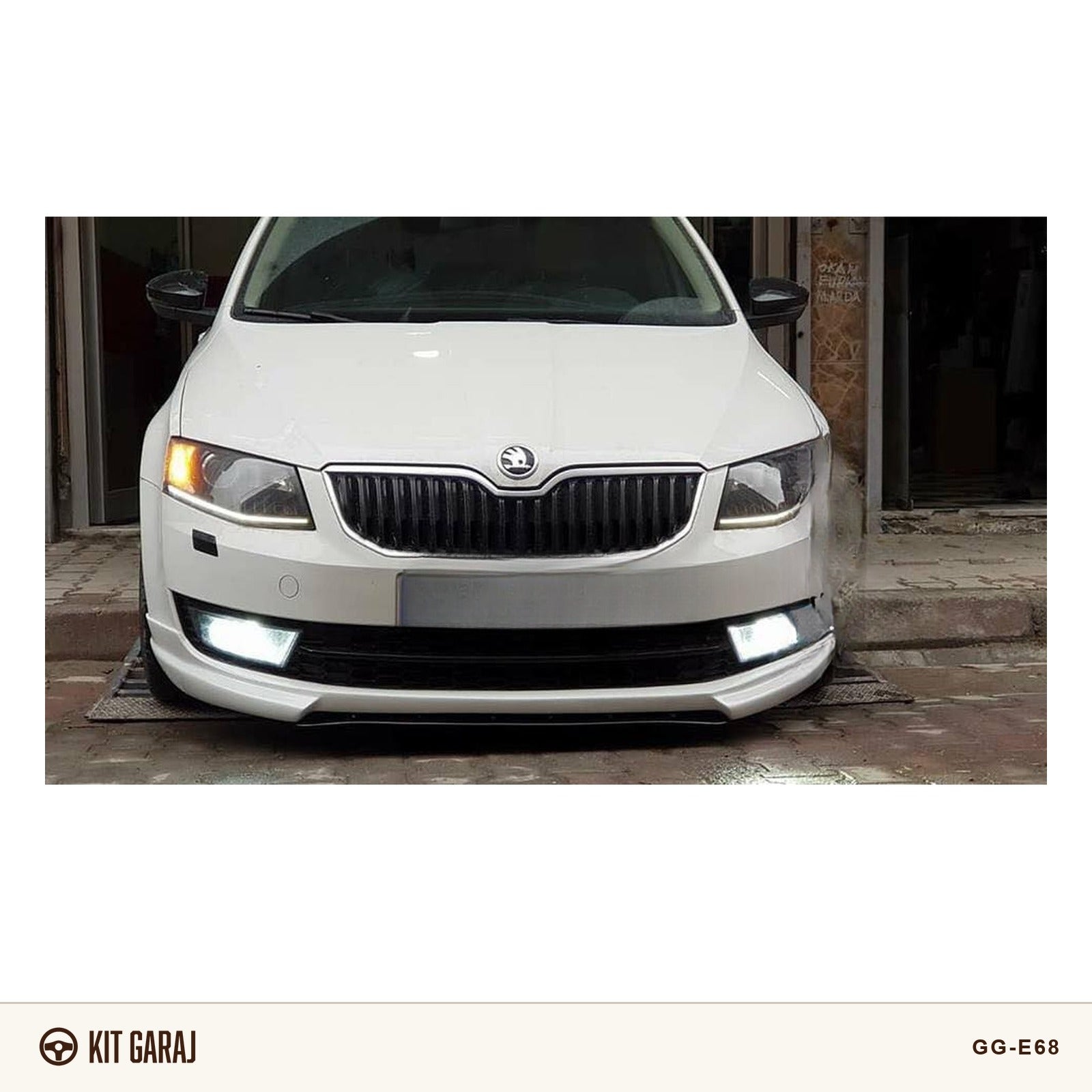 Skoda Octavia Ön Ek (Plastik) Boyasız