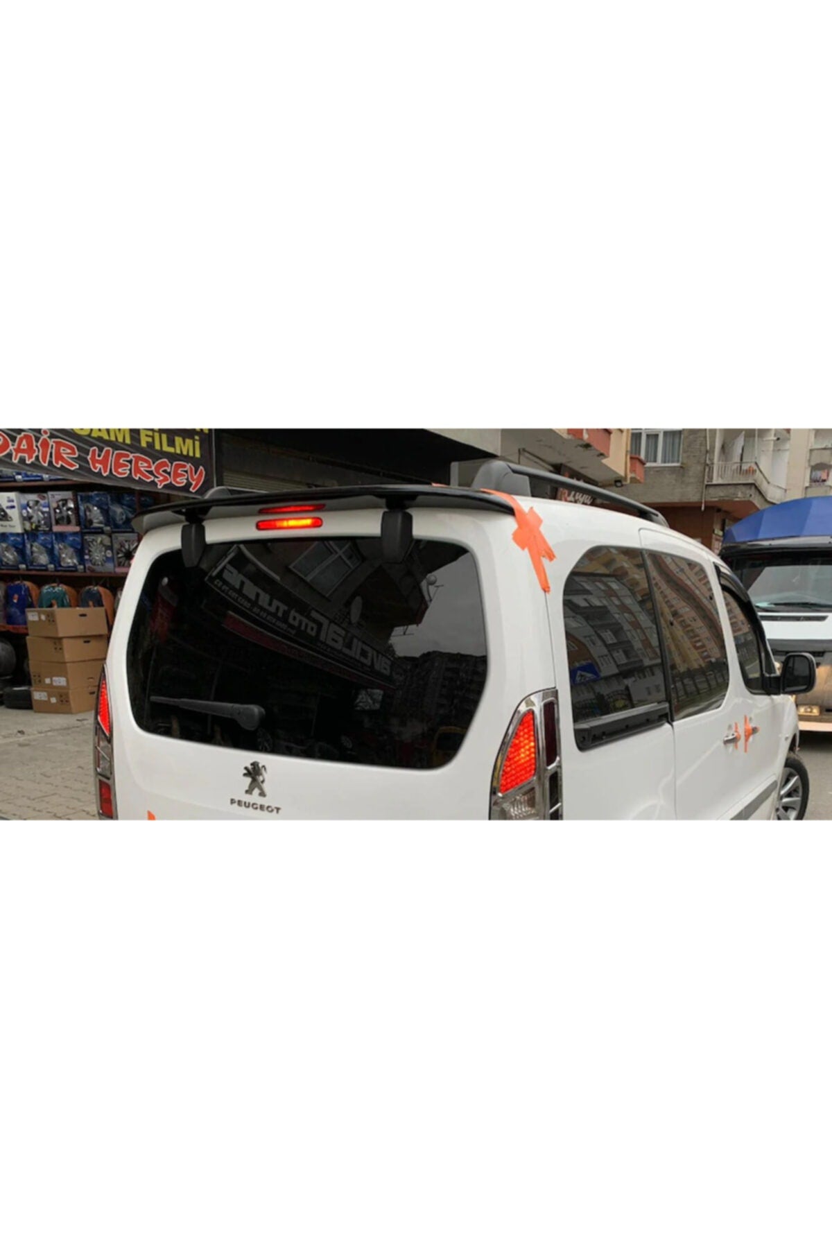 Peugeot Partner Tepee 2009-2018 Siyah Spoiler