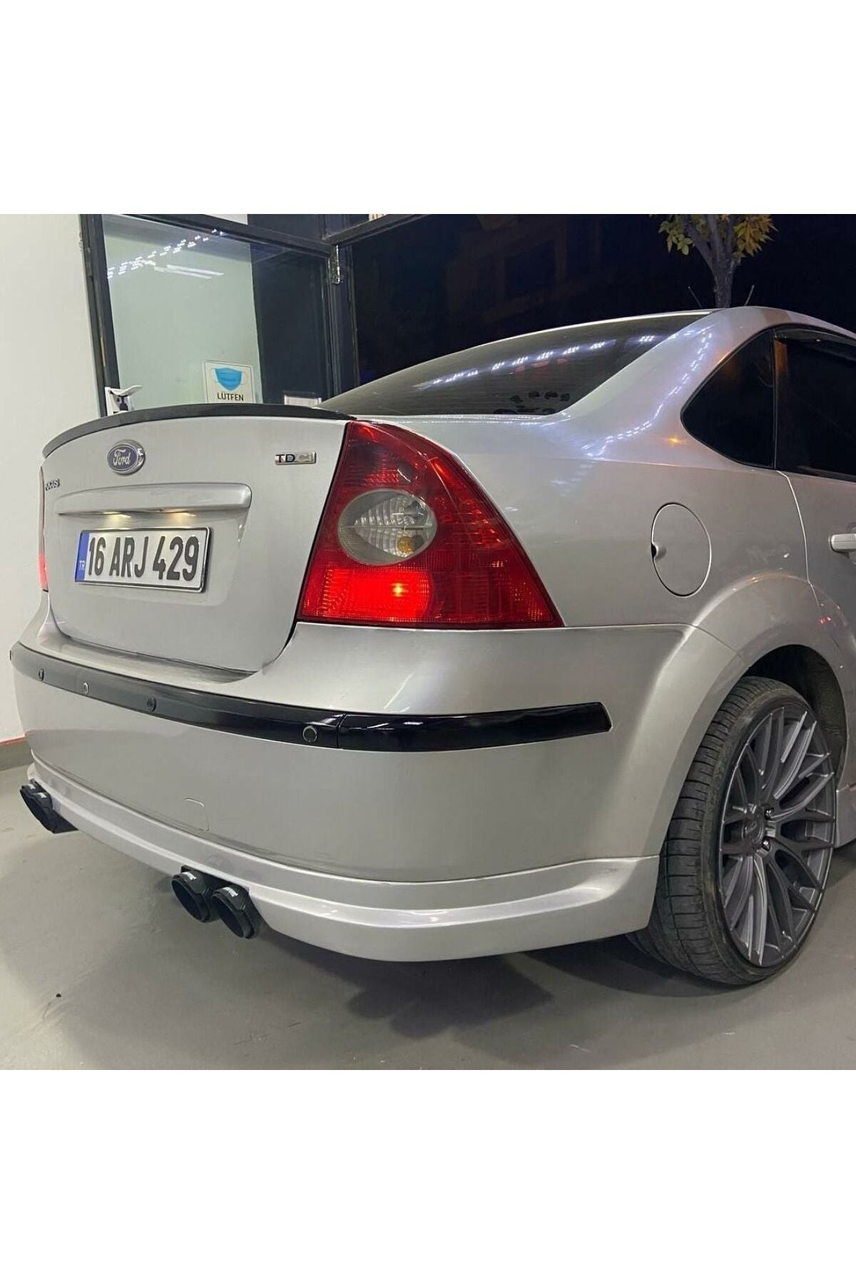 Ford Focus 2 Sedan Body Kit Seti Plastik