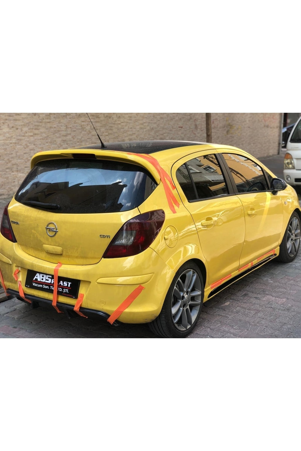 Corsa D Rieger Yan Marşpiyel (Çift) (Plastik)