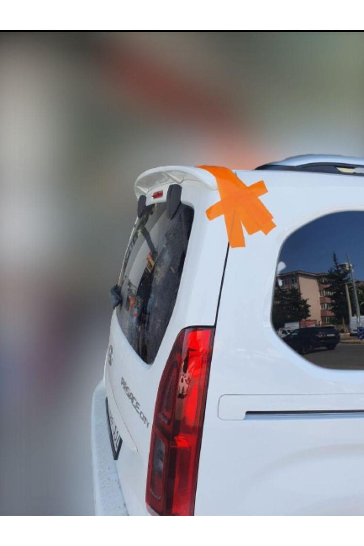 TOYOTA PROACE UYUMLU PLASTİK BEYAZ BOYALI SPOİLER 2