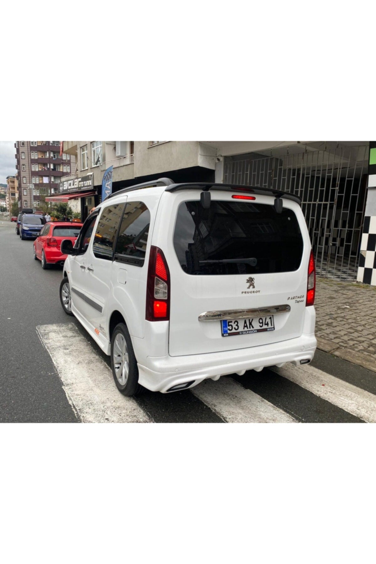 Peugeot Partner Tepee 2009-2018 Siyah Spoiler